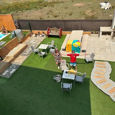 El Camino Apartment